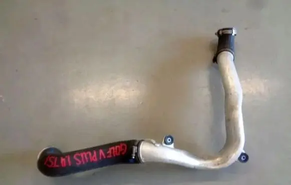 Volkswagen Golf VI Coolant pipe/hose 