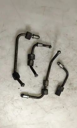 Opel Astra H Fuel injector supply line/pipe 