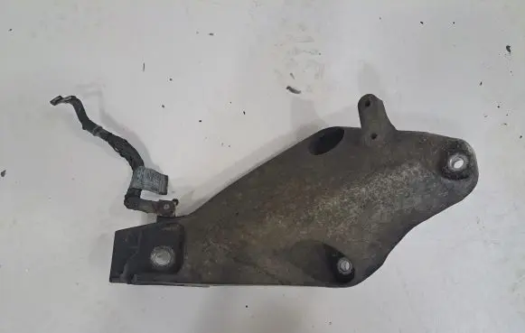 BMW X5 E70 Engine mounting bracket 6787489 7557027