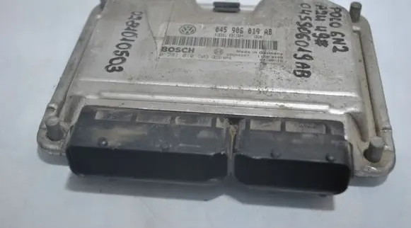 Volkswagen Polo III 6N 6N2 6NF Engine control unit/module 045906019AB