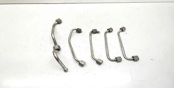 BMW 1 E81 E87 Fuel injector supply line/pipe 