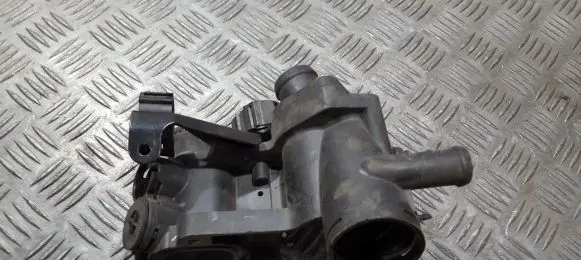 Volkswagen Golf IV Engine coolant pipe/hose 032121111