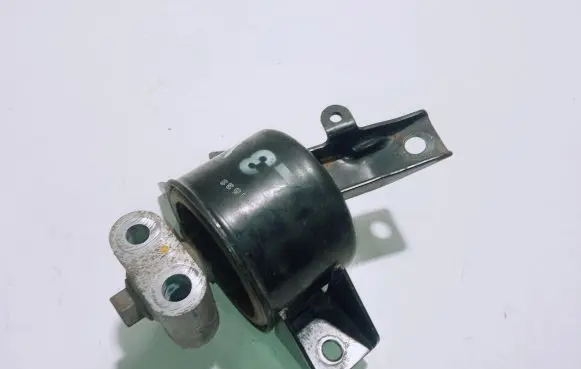 Chevrolet Kalos Engine mount bracket G1533