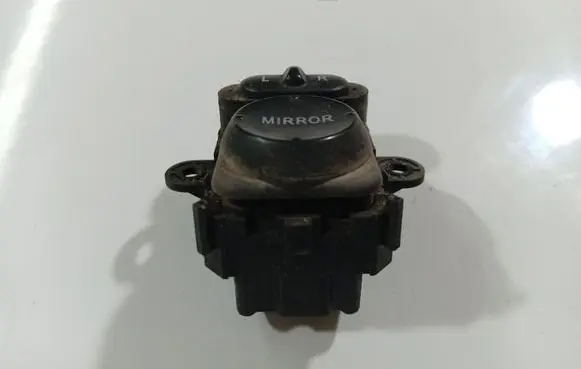 Honda FR-V Wing mirror switch SJDE010M1