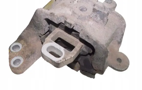 Peugeot 508 Engine mounting bracket