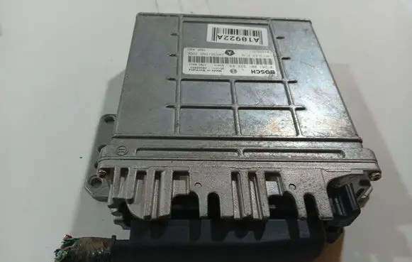 Chrysler Voyager Engine control unit/module 0281001333