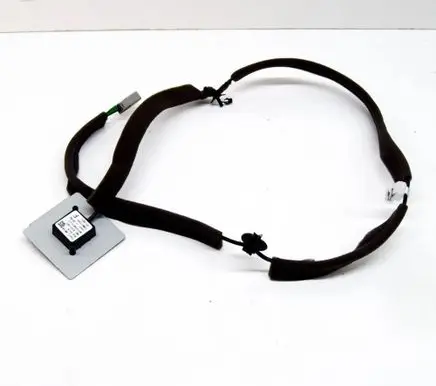 Nissan Leaf I (ZE0) Aerial GPS antenna R169174 EVNR13399