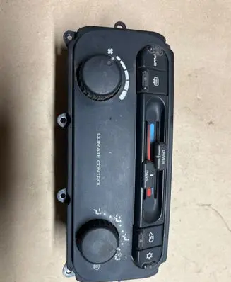 Chrysler Voyager Climate control unit 05005002AF 2700157801
