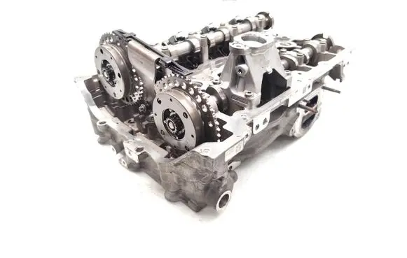 BMW M5 F90 Engine head 8636519 7829139