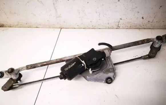 Jeep Grand Cherokee (WK) Front wiper linkage and motor 