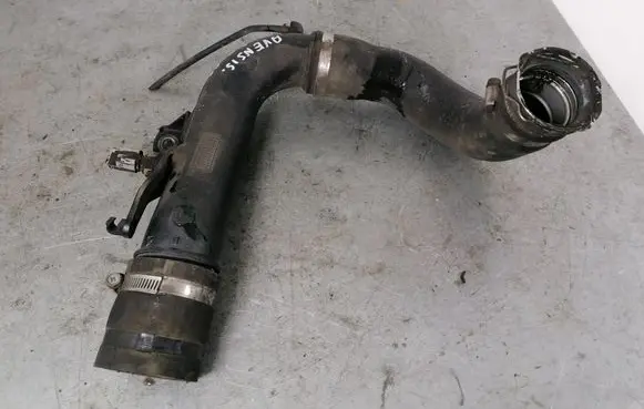 Toyota Avensis T250 Intercooler hose/pipe 173620R011