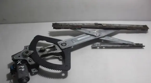 Chevrolet Rezzo Front window lifting mechanism without motor 96261057