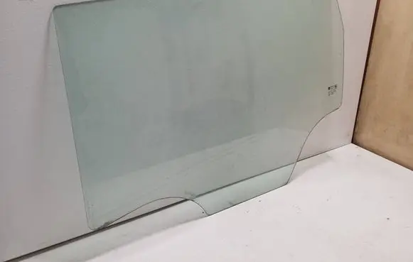 Chevrolet Orlando Rear door window glass 