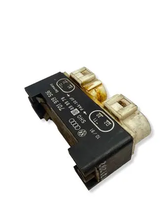 Volkswagen Sharan Coolant fan relay 899978 701919506