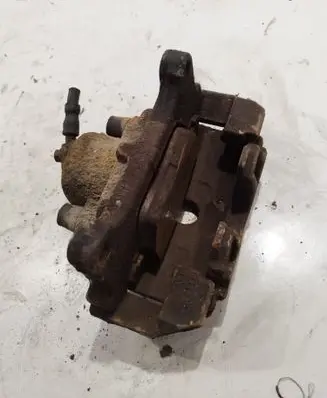 Volkswagen PASSAT B6 Front brake caliper