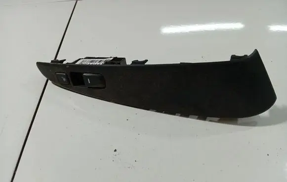 Hyundai ix35 Electric window control switch 