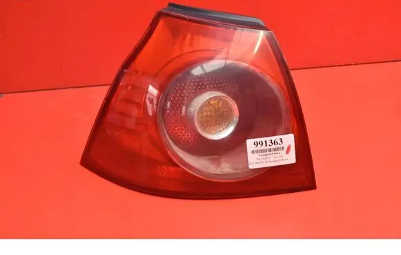 Volkswagen Golf IV Rear/tail lights 4VFX-13405-AB
