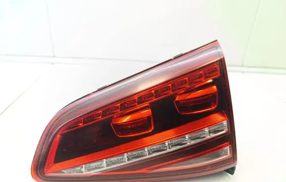 Volkswagen Golf VII Tailgate rear/tail lights 5Q0945308F