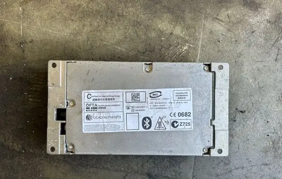 BMW 5 E60 E61 Bluetooth control unit module 9207360 10099110