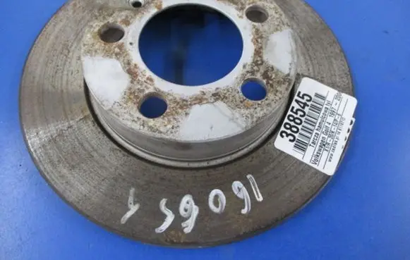 Volkswagen Golf IV Rear brake disc