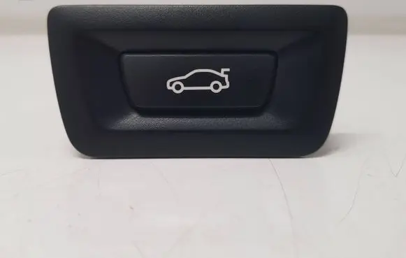 BMW 2 F45 Tailgate/boot open switch button 927511902 6131927511902