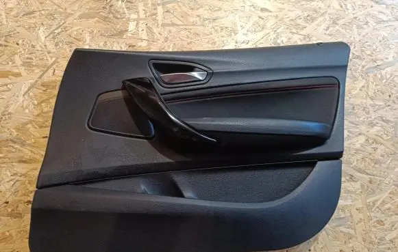 BMW 1 F20 F21 Front door card panel trim 7240404