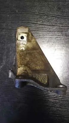 BMW 7 E65 E66 Engine mounting bracket 6754615