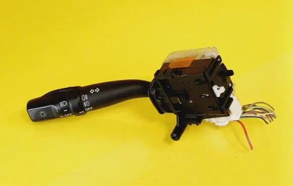 Toyota Corolla Verso AR10 Indicator stalk 173650