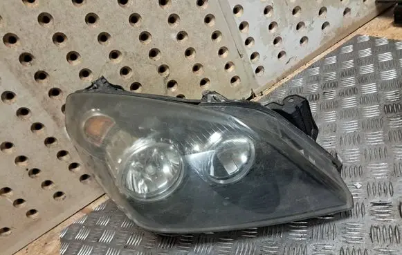 Opel Astra H Headlight/headlamp