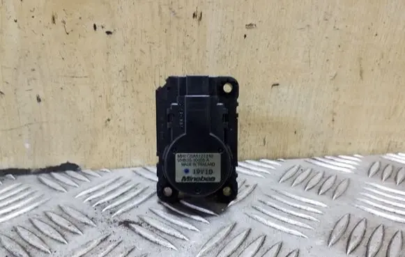 Mitsubishi ASX Air flap motor/actuator CSA512T010 VHB3030005A