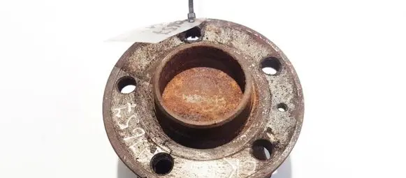 Volvo V70 Rear wheel hub