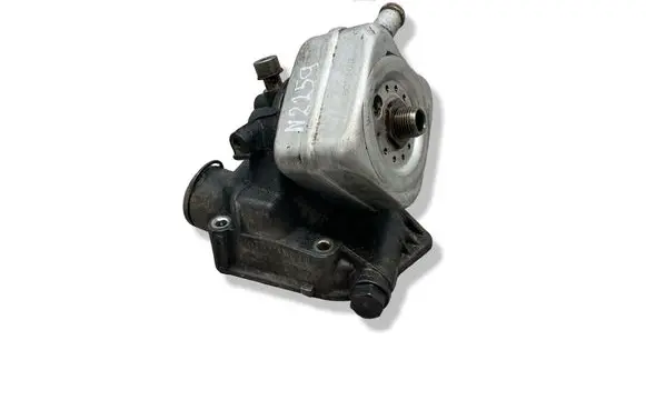 Skoda Octavia Mk1 (1U) Oil filter mounting bracket 06A115417