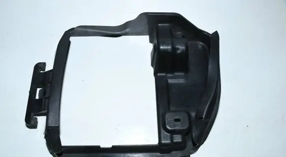Peugeot 308 Intercooler air channel guide 9677363980
