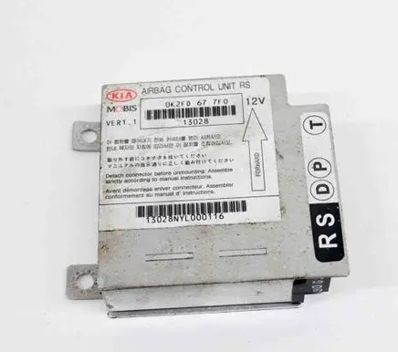 KIA Carens I Airbag control unit/module 0K2FD677F0