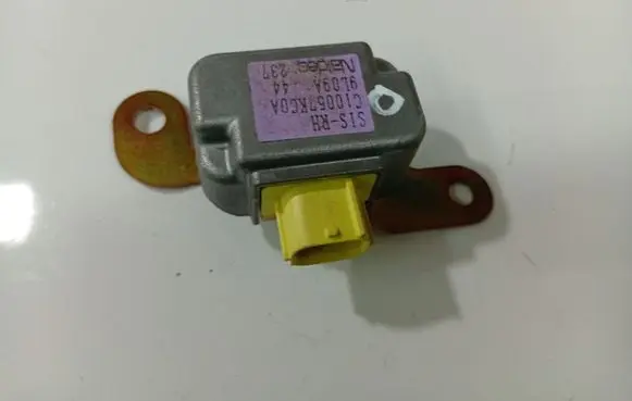 Mazda Premacy Airbag deployment crash/impact sensor C10057KC0A