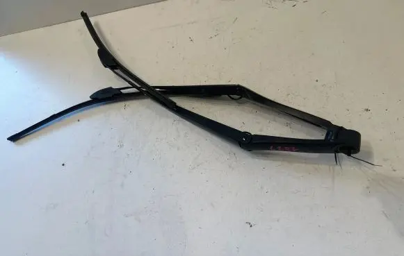 KIA Soul Front wiper blade arm