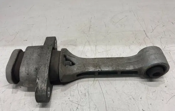 KIA Sportage Engine mount bracket 219692S000 219502S200 219502S000