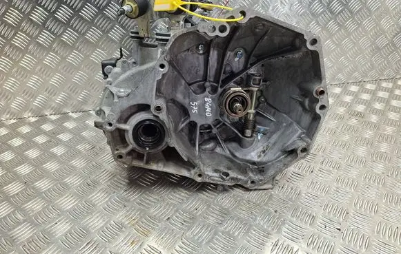 Suzuki Celerio Manual 5 speed gearbox S27725754