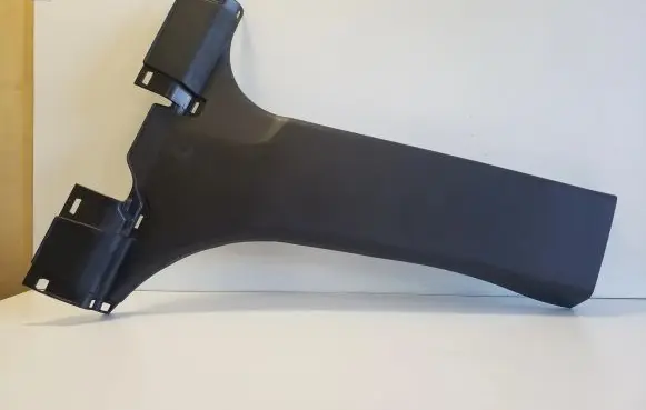 Mitsubishi Outlander (B) pillar trim (bottom) 7211A053