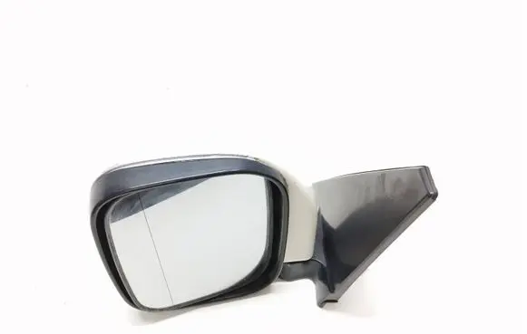 Mitsubishi Montero Front door electric wing mirror E13010408