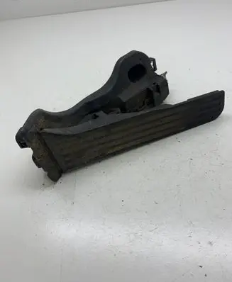 Volkswagen PASSAT B6 Accelerator throttle pedal 1K1723503AA 6PV01049801