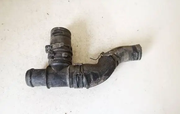 Mercedes-Benz C W203 Engine coolant pipe/hose