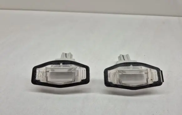 Honda Accord Number plate light A046037