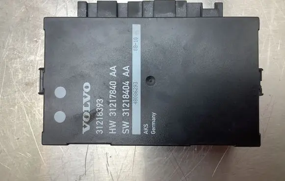 Volvo V70 Tailgate/trunk control unit/module 31218393 31218404 31217840