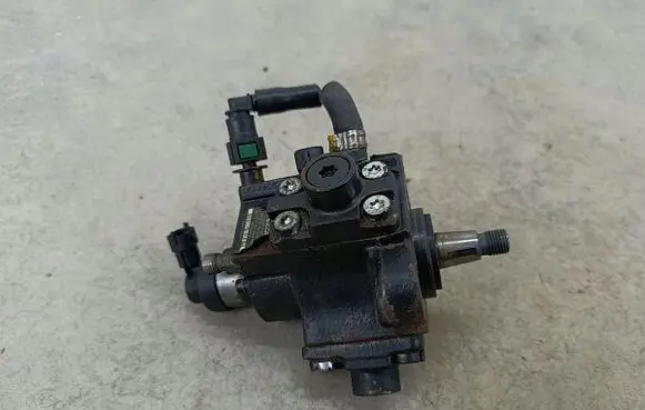 Fiat Croma Fuel injection high pressure pump 