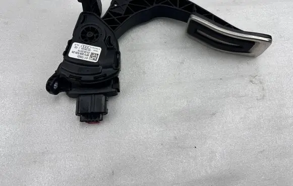 Audi A6 S6 C7 4G Accelerator throttle pedal 4H1723523