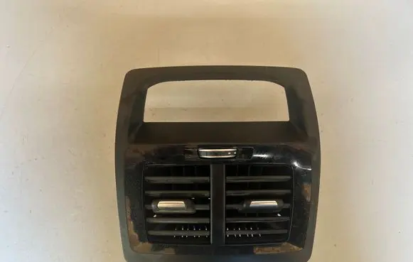 BMW X3 G01 Rear air vent grill 9363822