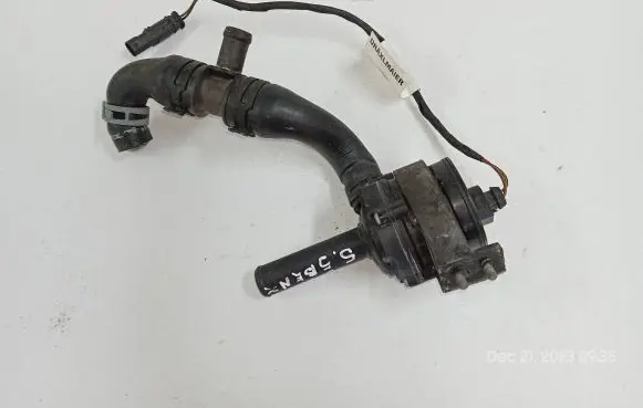 Mercedes-Benz S W221 Webasto circulation pump for autonomous heater 2215404406