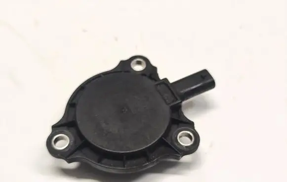 Mercedes-Benz C AMG W205 Camshaft speed sensor a2761560790 Z006