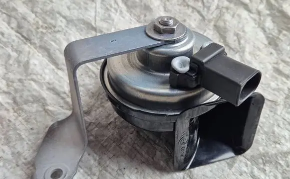 BMW X5 G05 Horn signal 61337442770